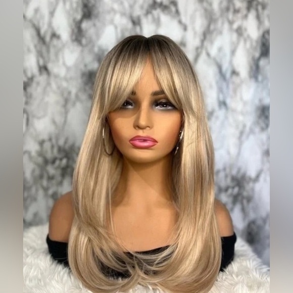 WIG - Layered Dirty Blonde Side Bangs Wig - Realistic Look - Picture 2 of 10